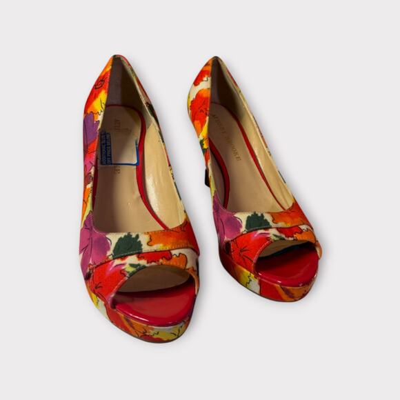 Colorful Floral Peep Toe Heels – Audrey Brooke | Size 8M - Picture 4 of 6